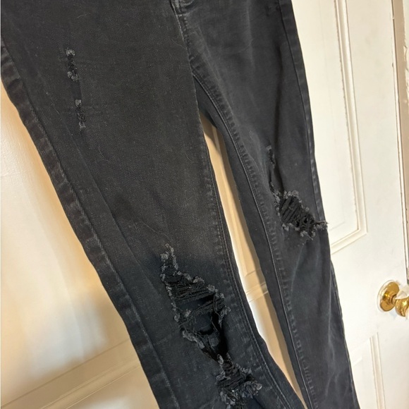 Distressed Black Skinny Jeans - Picture 5 of 6